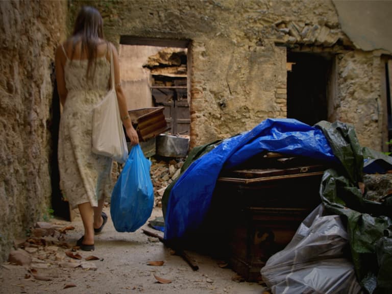 LIEVE COME CIÒ CHE SCOMPARE